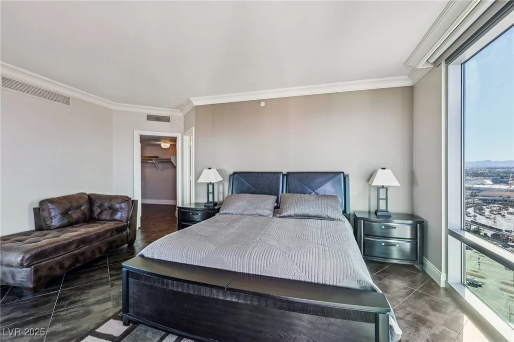 222 Karen, Las Vegas, NV 89109