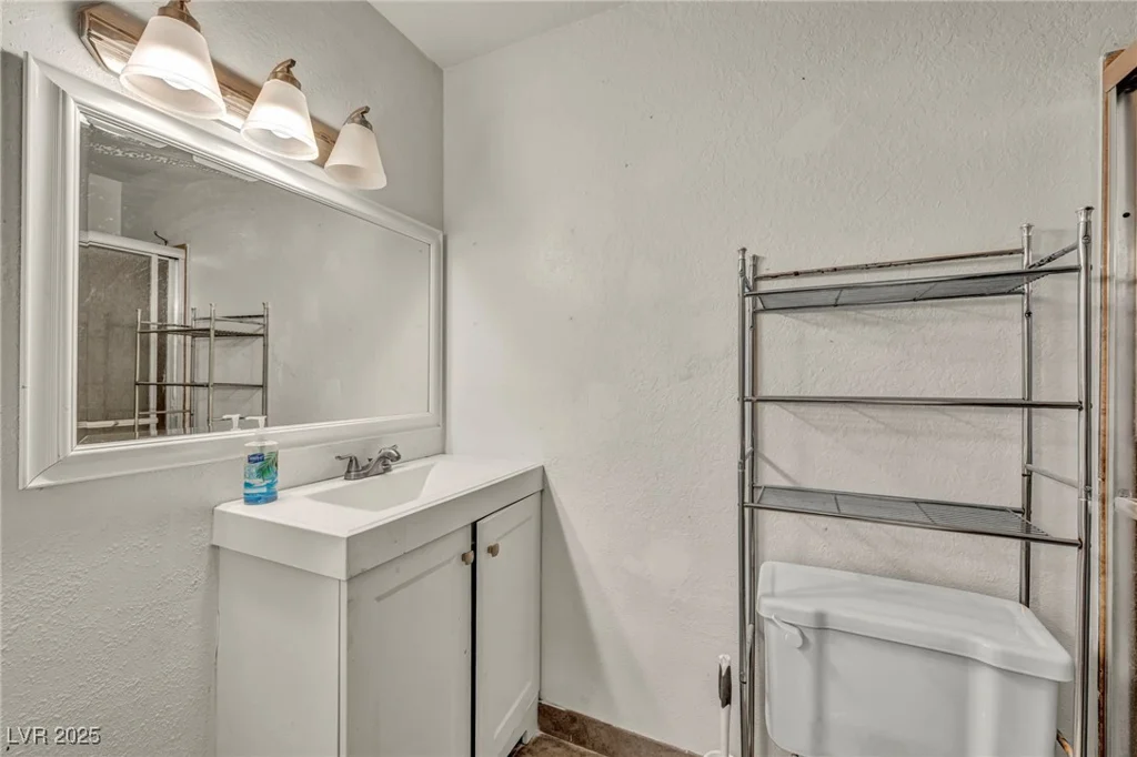 4004 Visby, Las Vegas, NV 89119