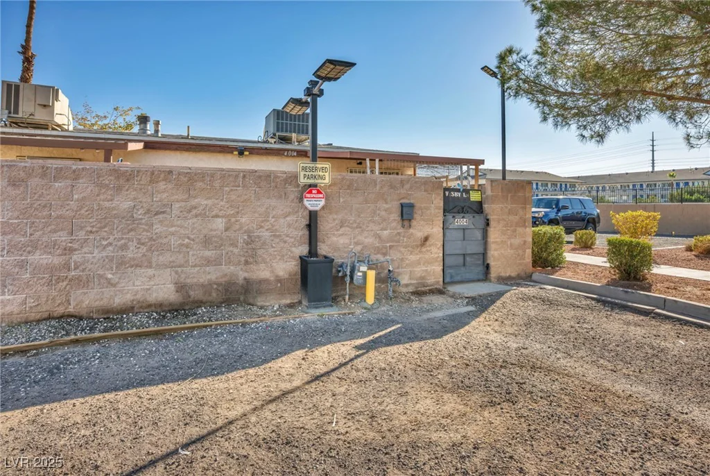 4004 Visby, Las Vegas, NV 89119