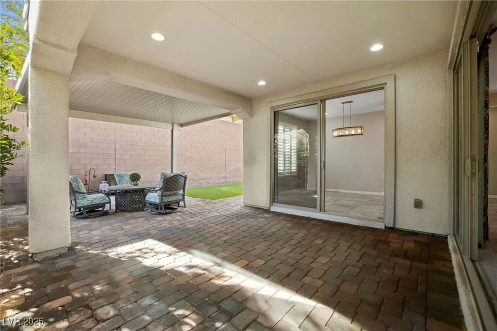 3741 Glasstop, Las Vegas, NV 89141