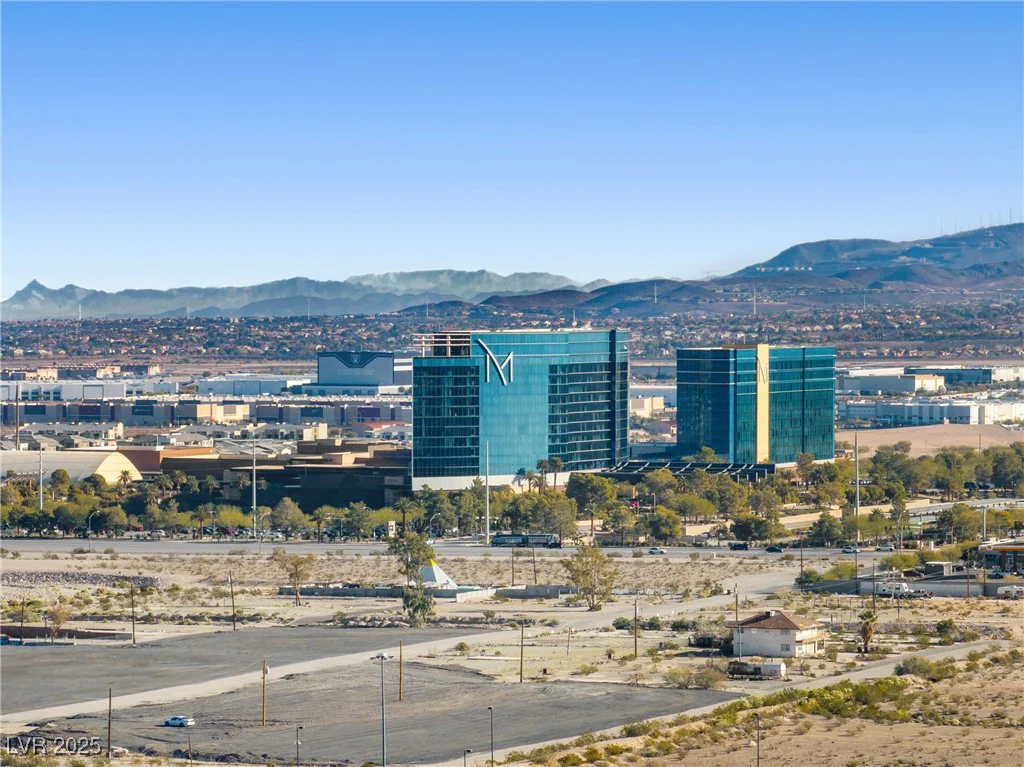 3741 Glasstop, Las Vegas, NV 89141