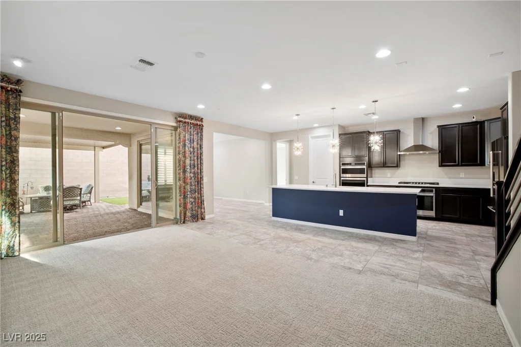 3741 Glasstop, Las Vegas, NV 89141
