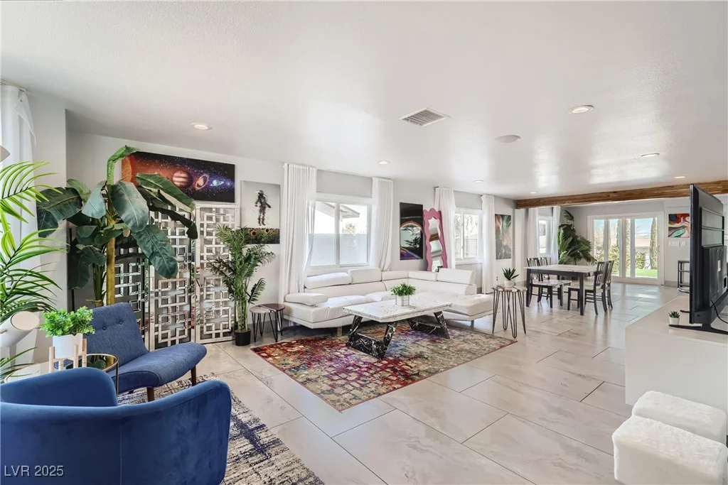 2890 Belcastro, Las Vegas, NV 89117