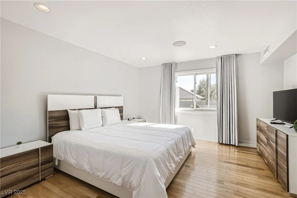 2890 Belcastro, Las Vegas, NV 89117