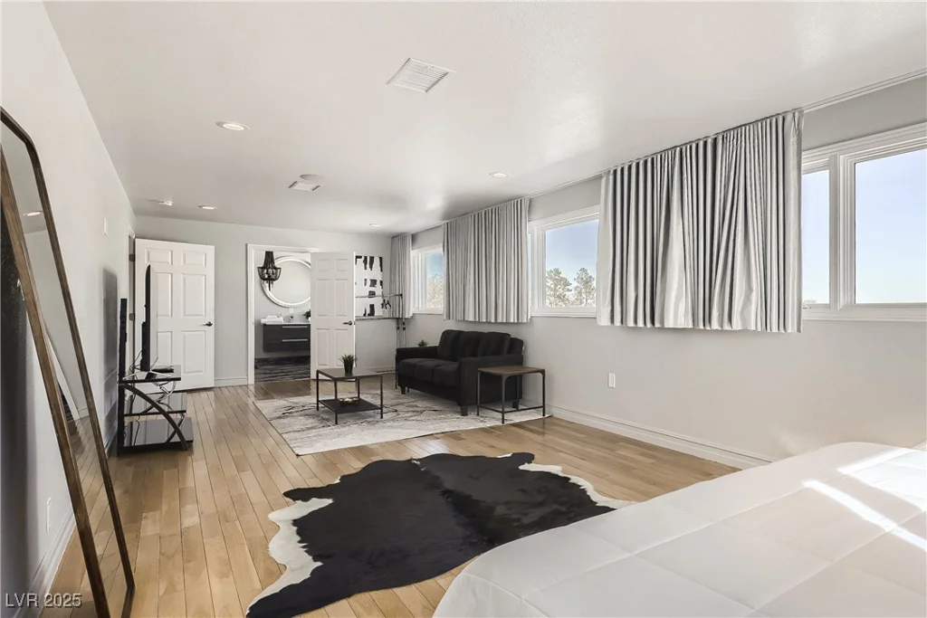 2890 Belcastro, Las Vegas, NV 89117