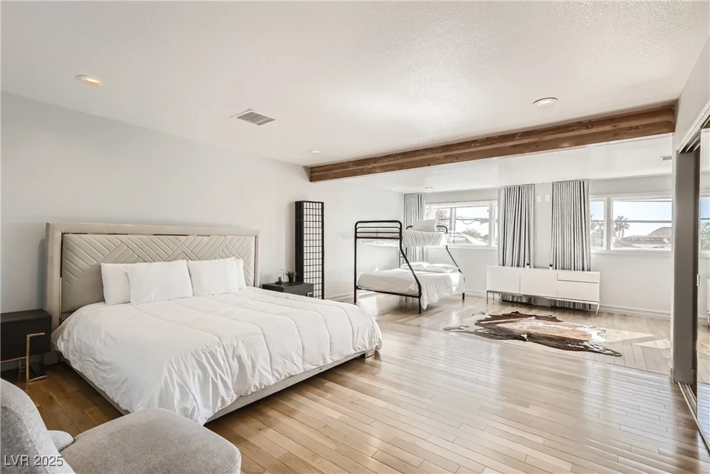 2890 Belcastro, Las Vegas, NV 89117