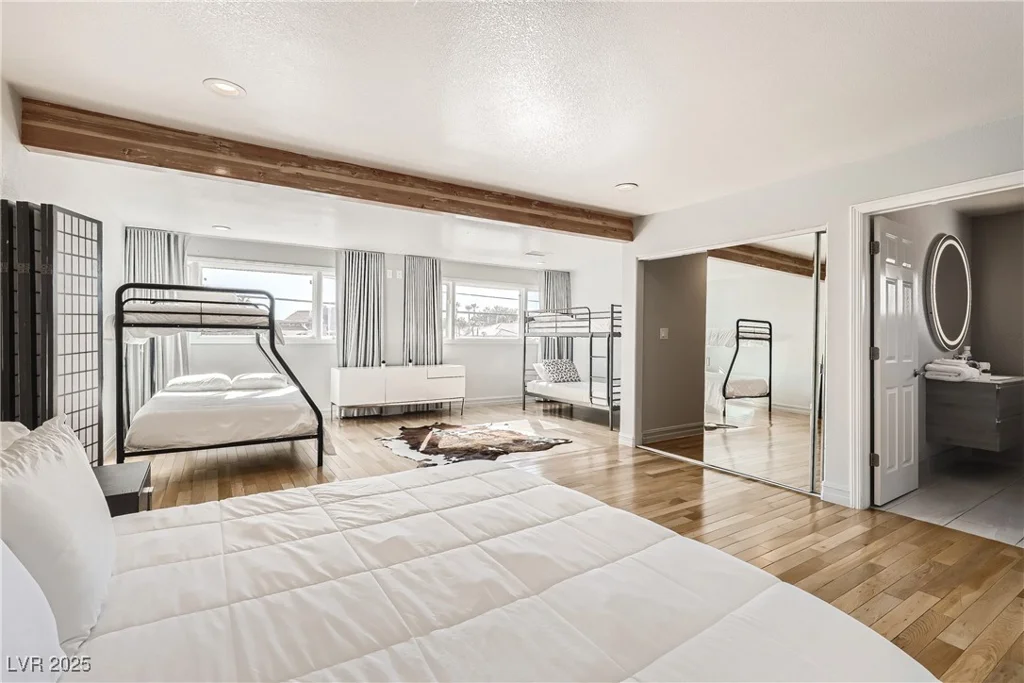 2890 Belcastro, Las Vegas, NV 89117