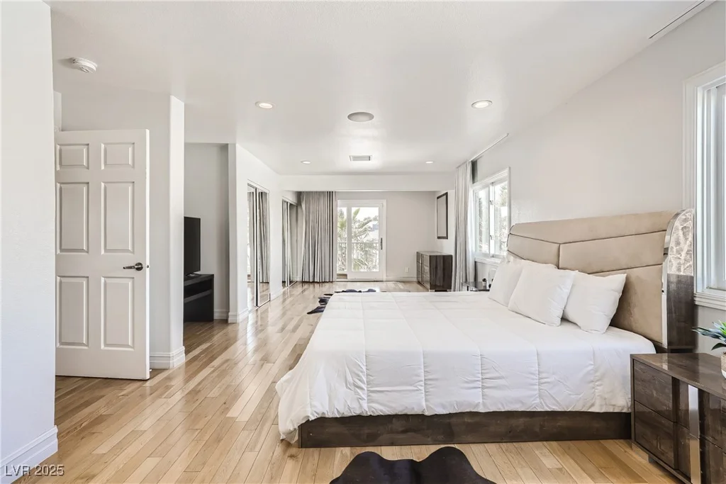 2890 Belcastro, Las Vegas, NV 89117