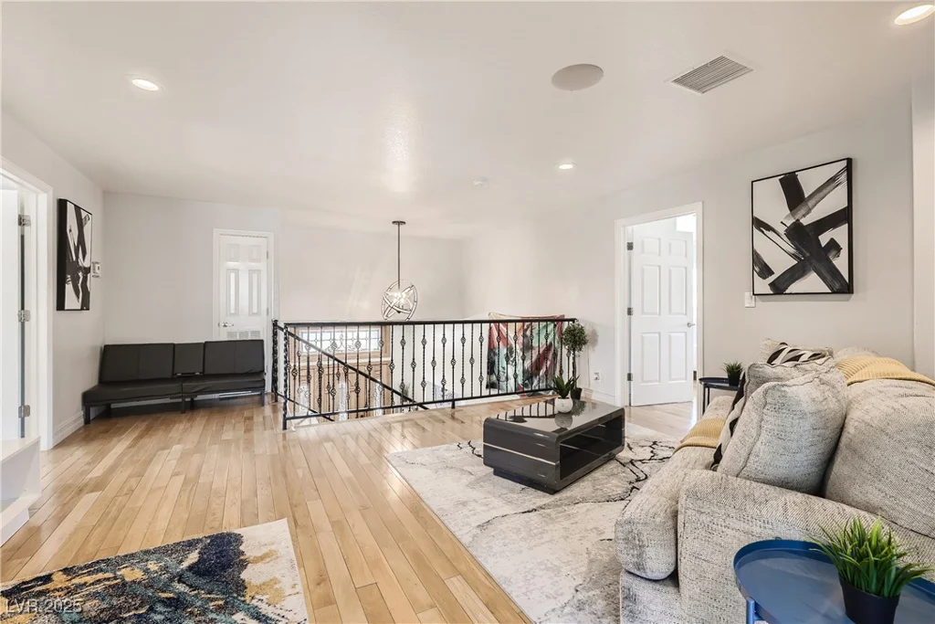 2890 Belcastro, Las Vegas, NV 89117