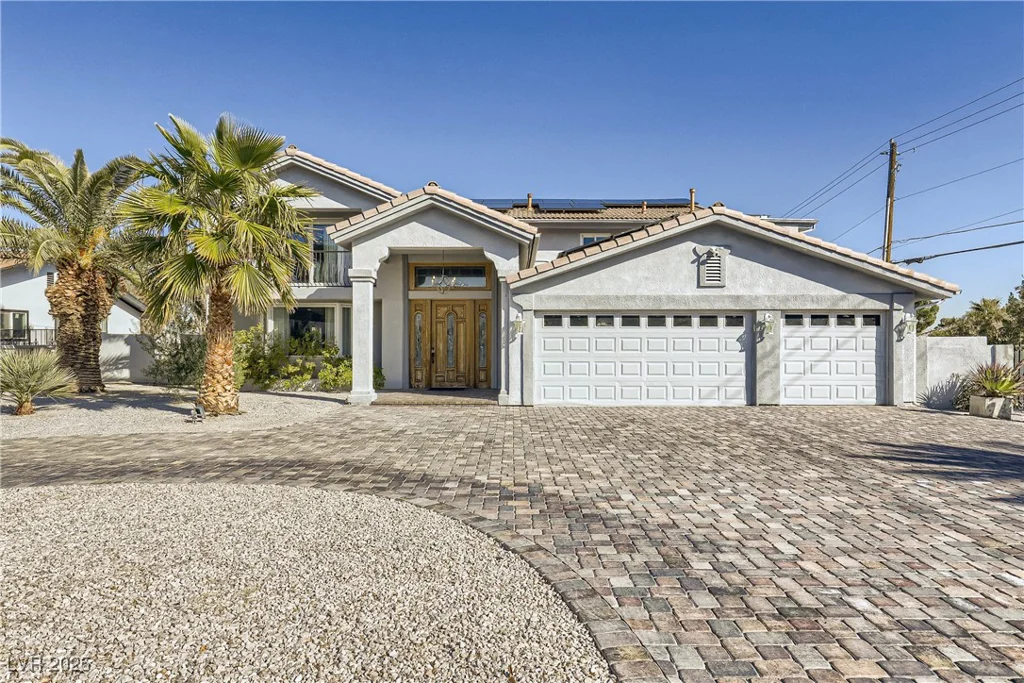 2890 Belcastro, Las Vegas, NV 89117