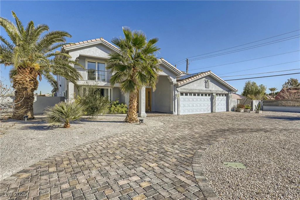 2890 Belcastro, Las Vegas, NV 89117