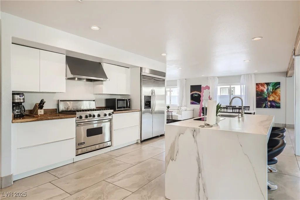 2890 Belcastro, Las Vegas, NV 89117