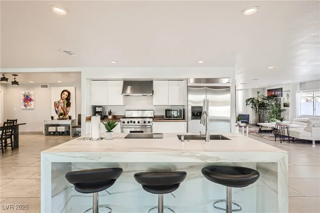 2890 Belcastro, Las Vegas, NV 89117