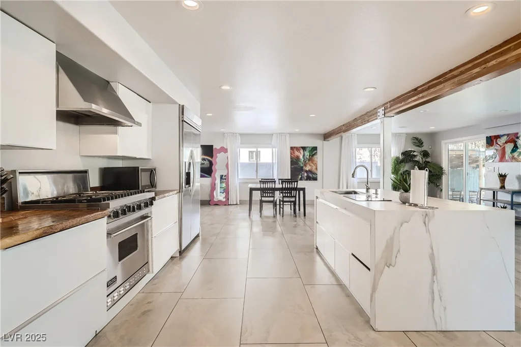 2890 Belcastro, Las Vegas, NV 89117