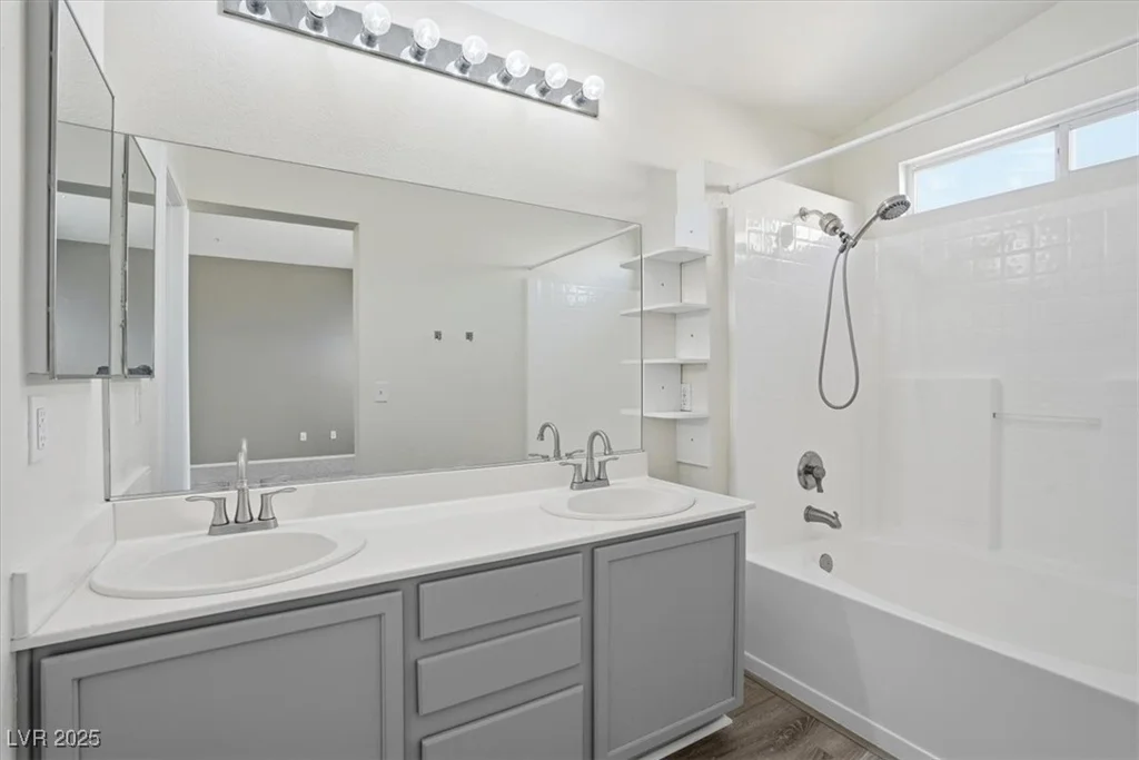 4622 English Lavender, North Las Vegas, NV 89031