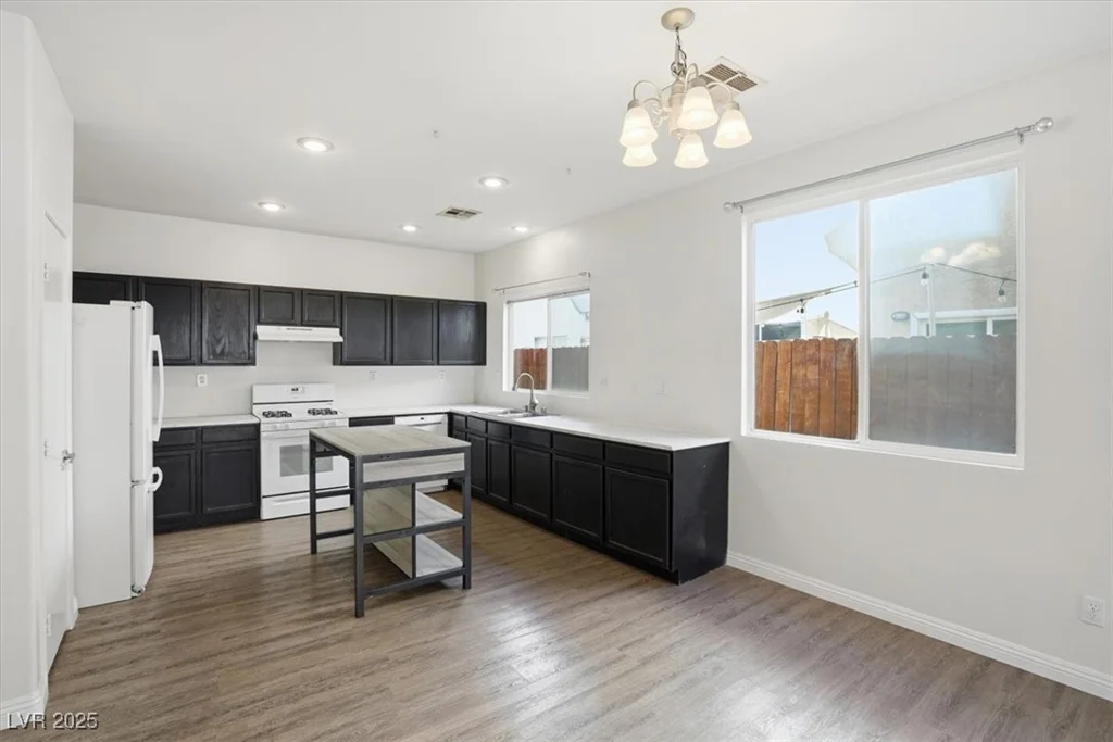 4622 English Lavender, North Las Vegas, NV 89031