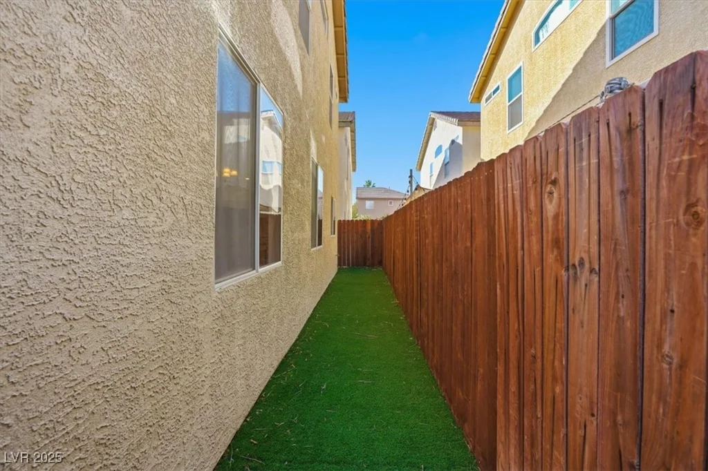 4622 English Lavender, North Las Vegas, NV 89031