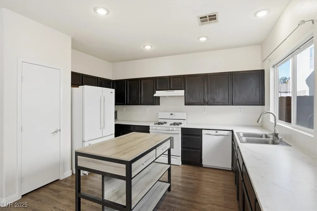 4622 English Lavender, North Las Vegas, NV 89031