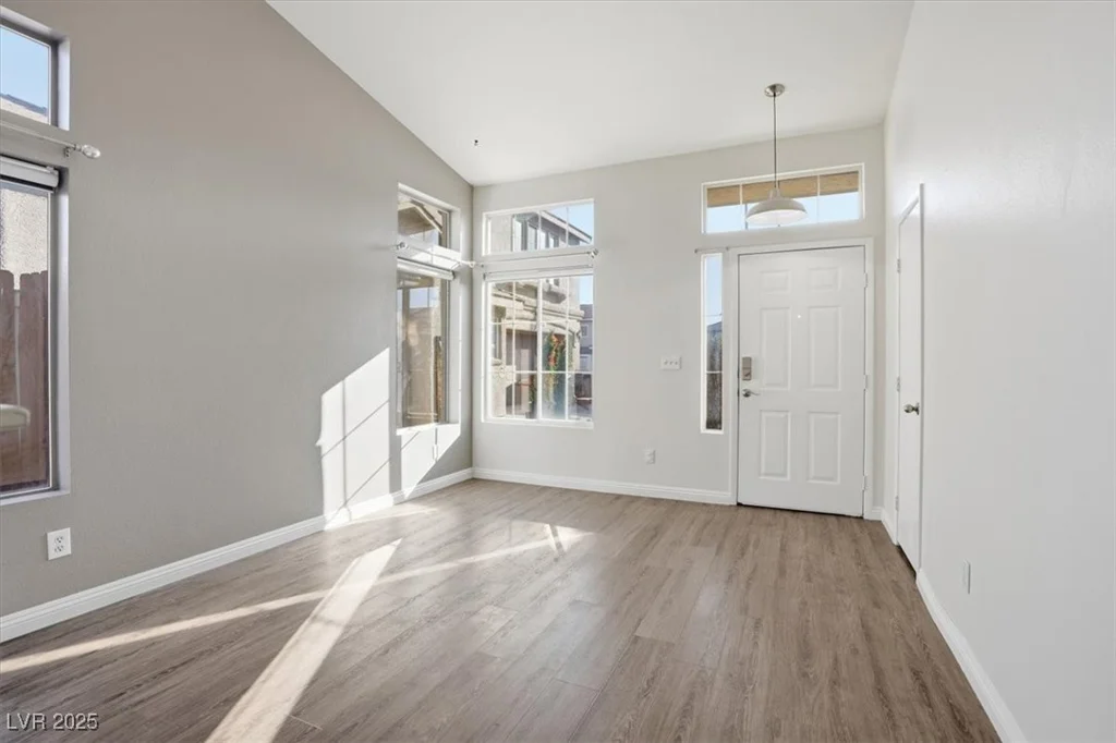 4622 English Lavender, North Las Vegas, NV 89031