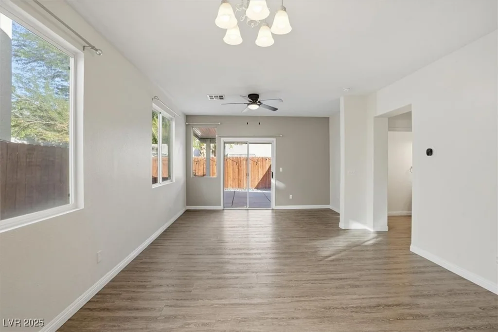 4622 English Lavender, North Las Vegas, NV 89031