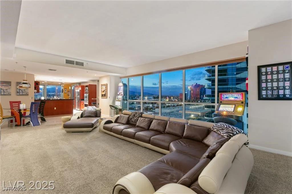 4525 Dean Martin, Las Vegas, NV 89103