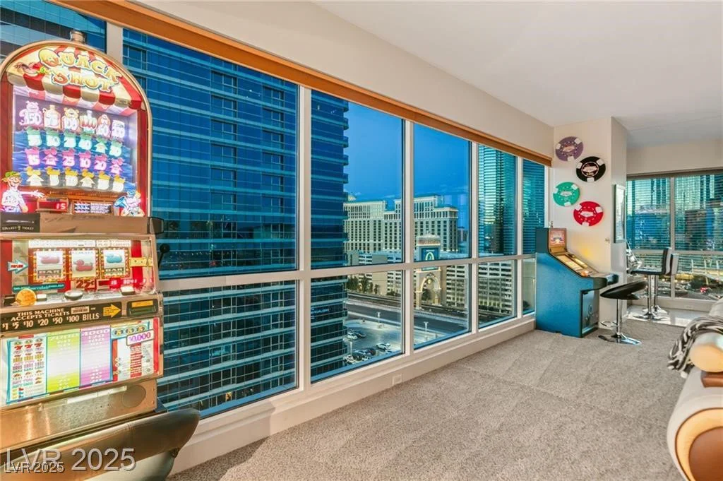 4525 Dean Martin, Las Vegas, NV 89103