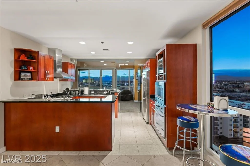 4525 Dean Martin, Las Vegas, NV 89103