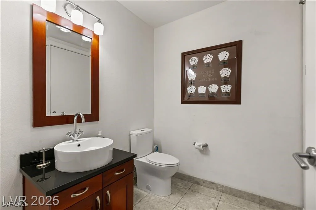 4525 Dean Martin, Las Vegas, NV 89103