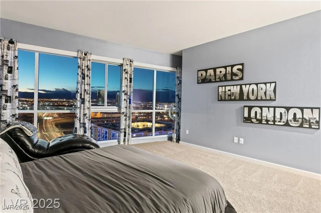 4525 Dean Martin, Las Vegas, NV 89103