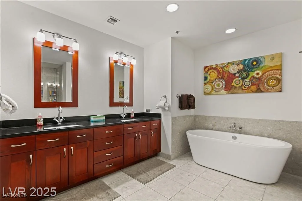 4525 Dean Martin, Las Vegas, NV 89103