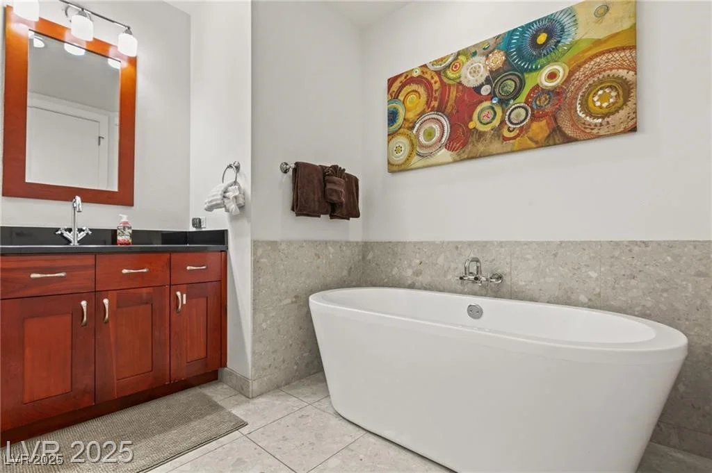 4525 Dean Martin, Las Vegas, NV 89103