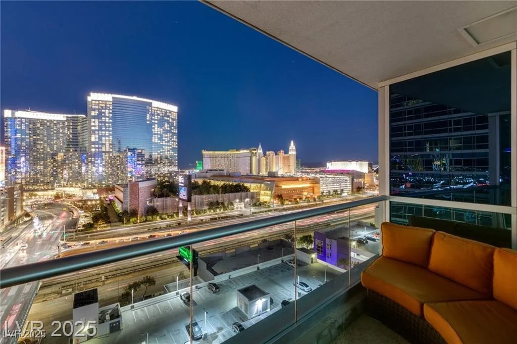4525 Dean Martin, Las Vegas, NV 89103