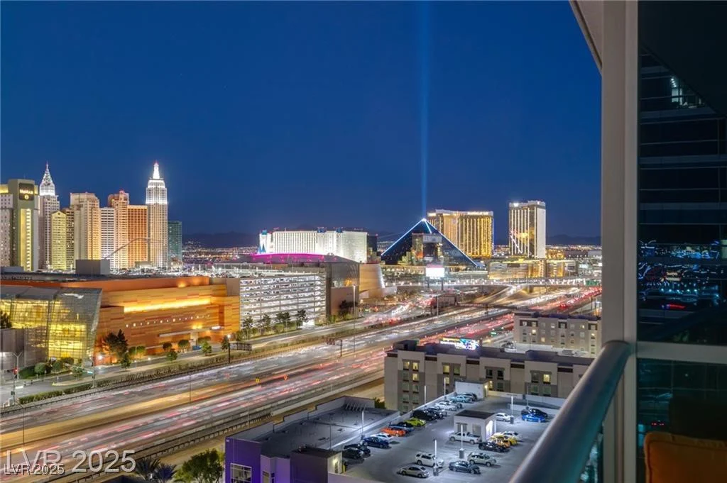4525 Dean Martin, Las Vegas, NV 89103