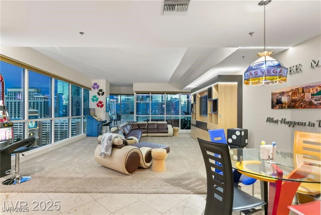 4525 Dean Martin, Las Vegas, NV 89103