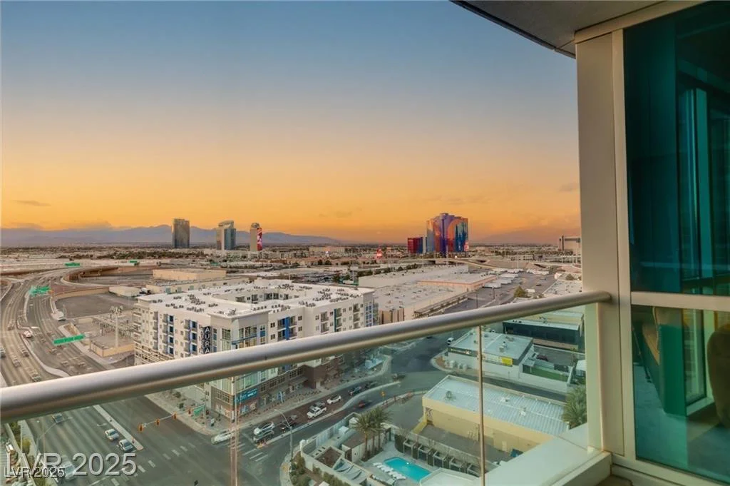 4525 Dean Martin, Las Vegas, NV 89103