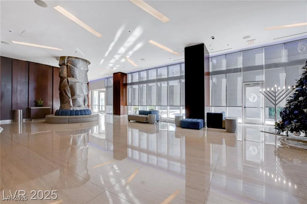4525 Dean Martin, Las Vegas, NV 89103