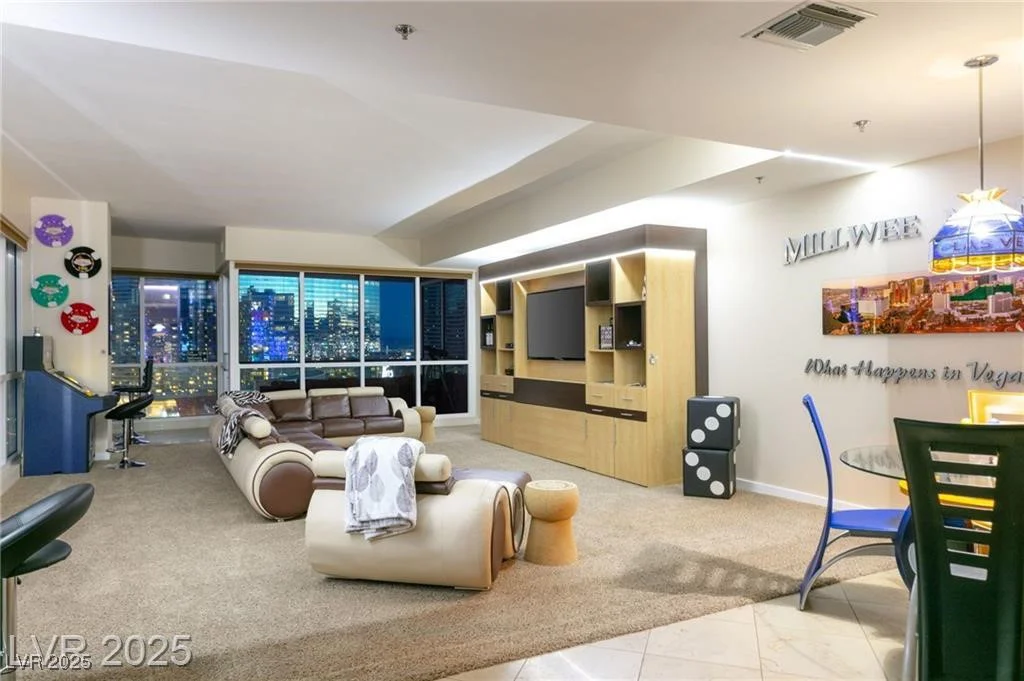 4525 Dean Martin, Las Vegas, NV 89103