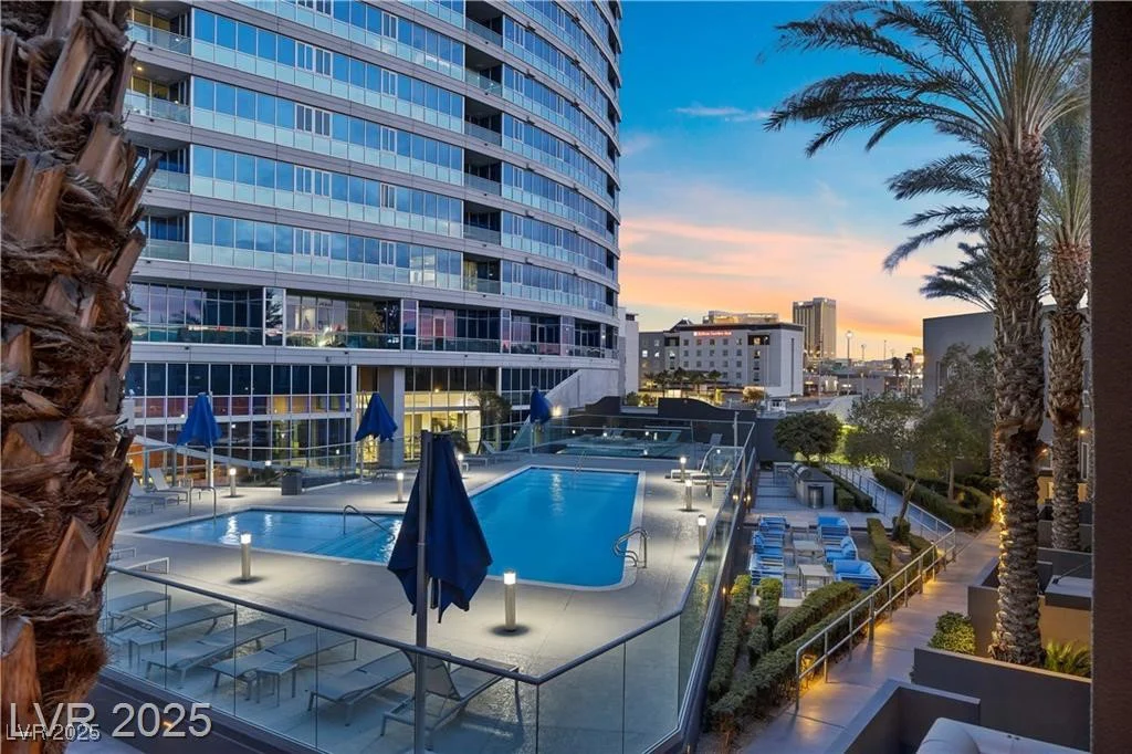 4525 Dean Martin, Las Vegas, NV 89103