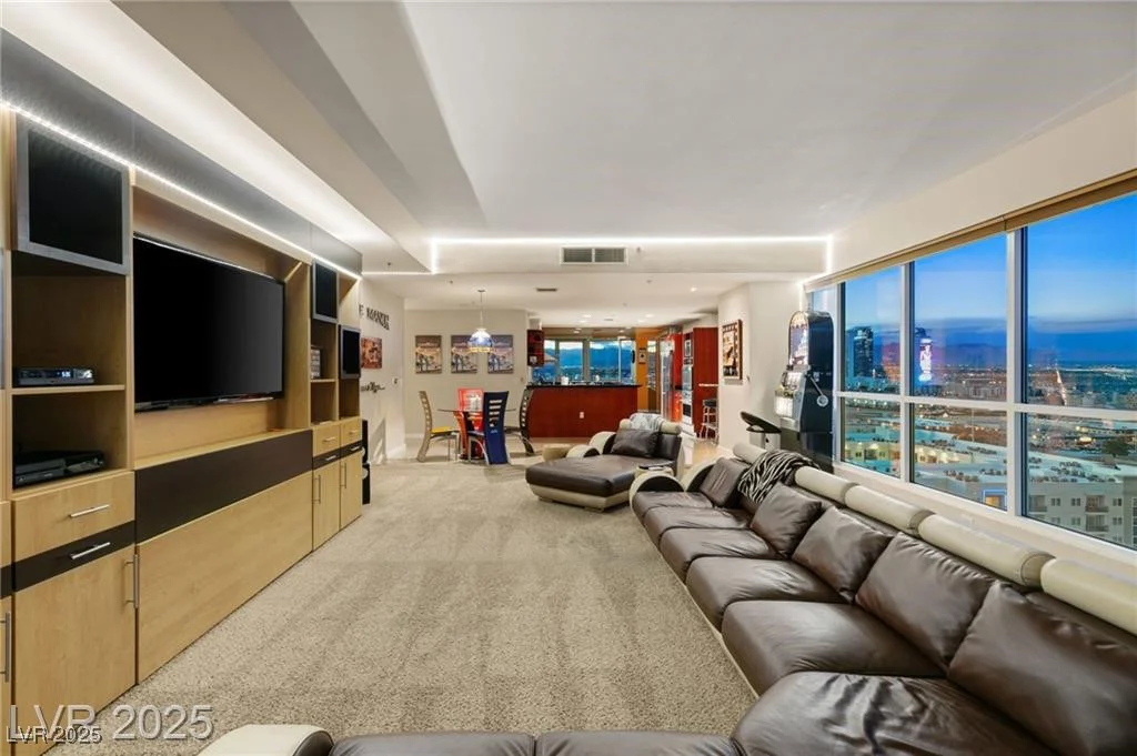4525 Dean Martin, Las Vegas, NV 89103