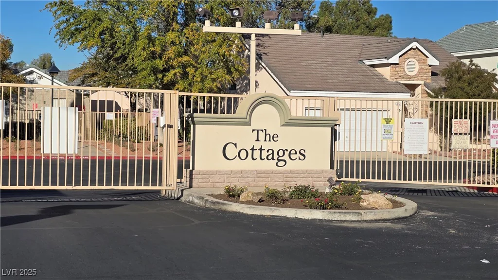 6675 Whistling Swan, Las Vegas, NV 89118