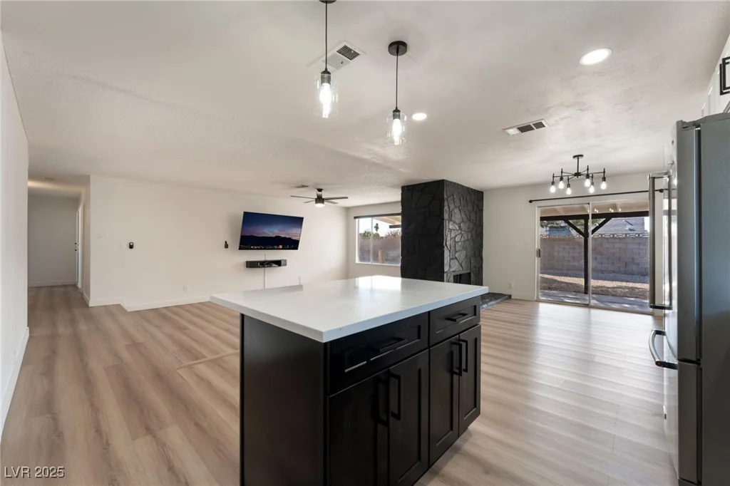 4461 Bennett, Las Vegas, NV 89121