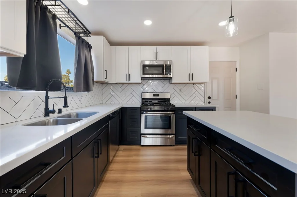 4461 Bennett, Las Vegas, NV 89121