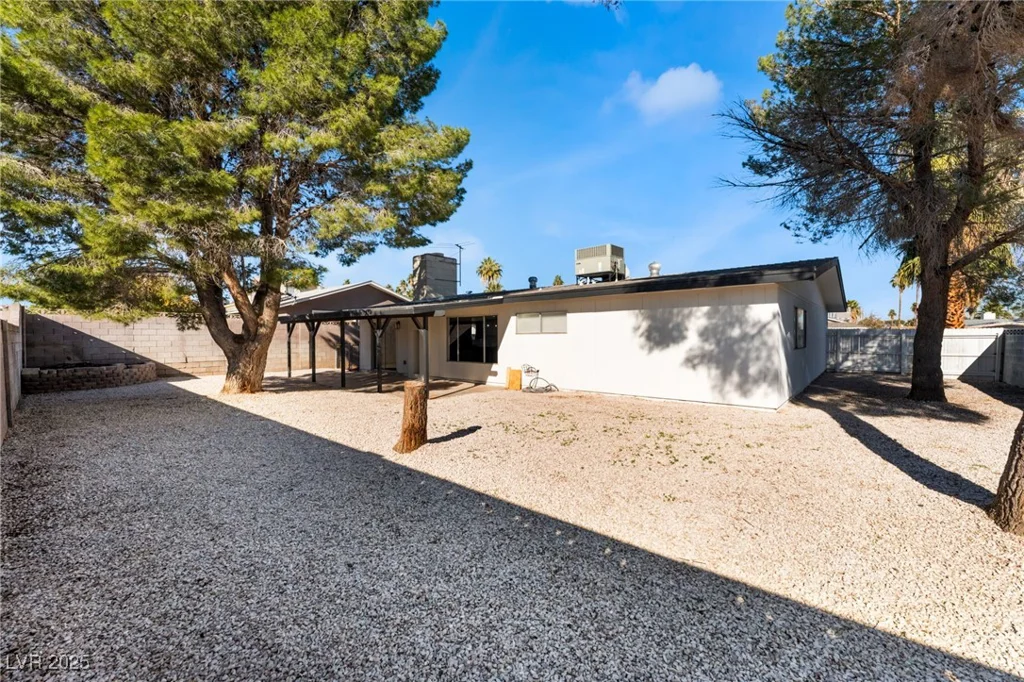 4461 Bennett, Las Vegas, NV 89121