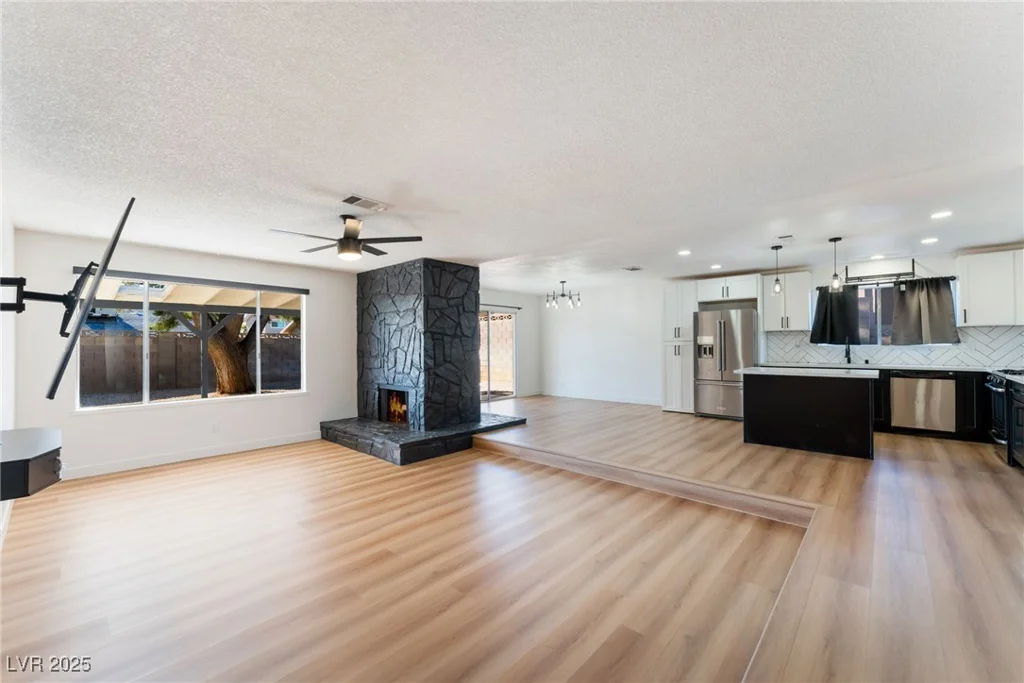4461 Bennett, Las Vegas, NV 89121