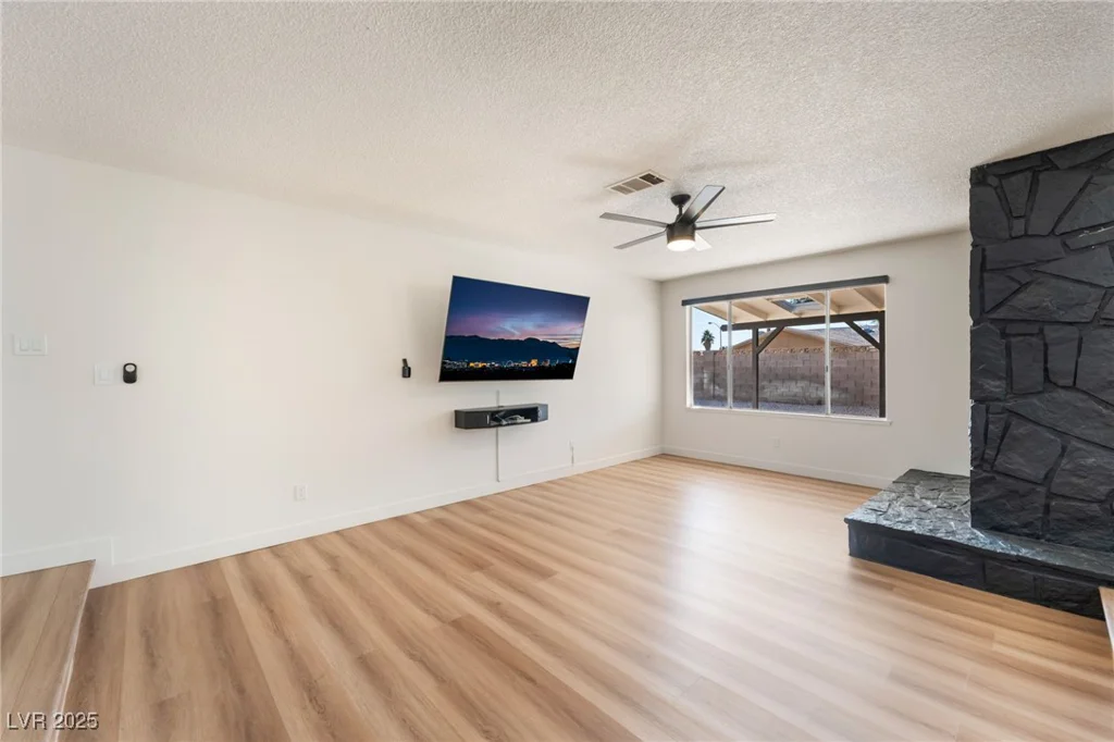 4461 Bennett, Las Vegas, NV 89121
