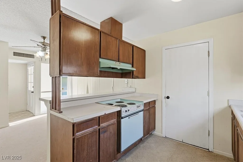 6332 Arlington, Las Vegas, NV 89107