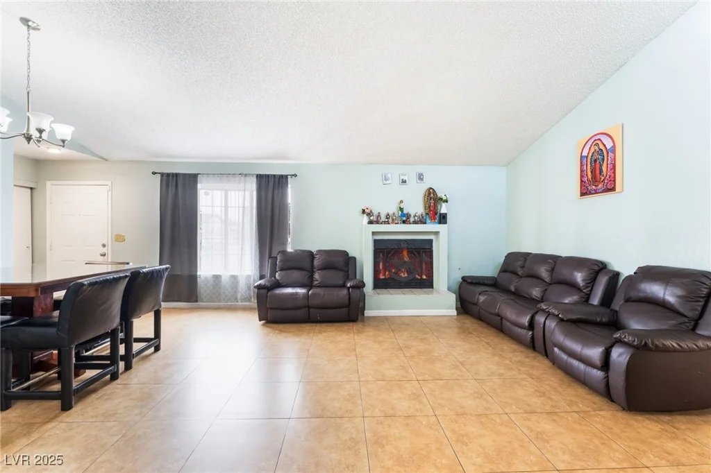 3647 Elegant Saint, Las Vegas, NV 89115
