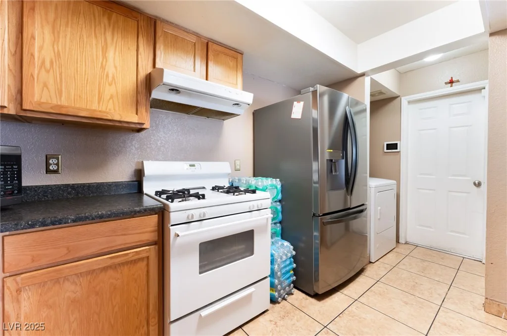 3647 Elegant Saint, Las Vegas, NV 89115