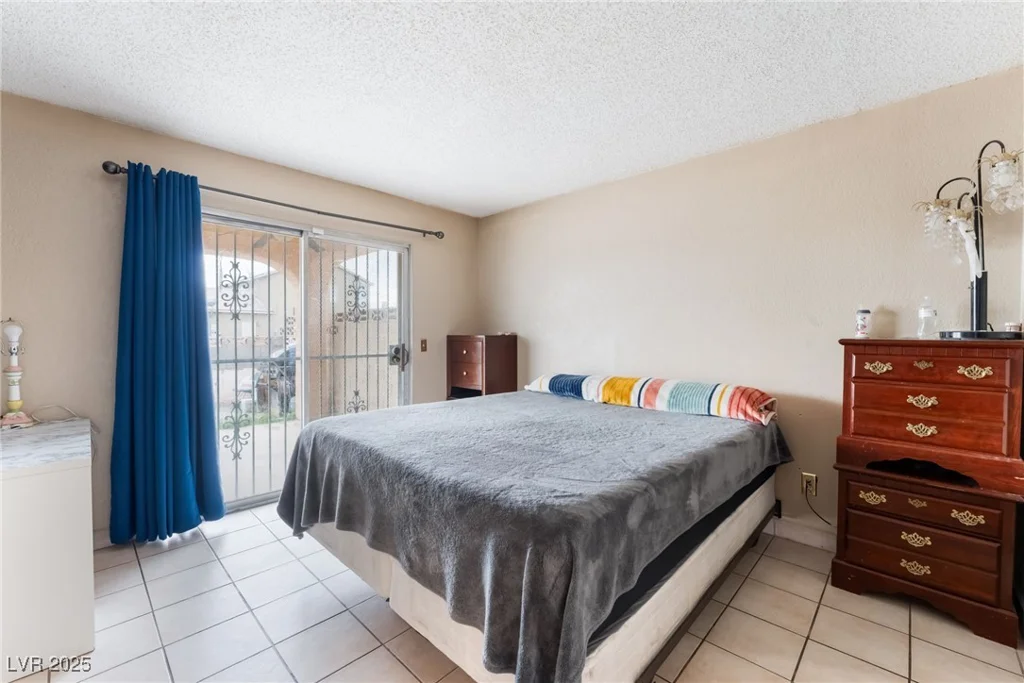 3647 Elegant Saint, Las Vegas, NV 89115