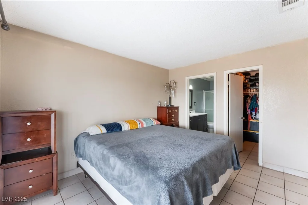 3647 Elegant Saint, Las Vegas, NV 89115